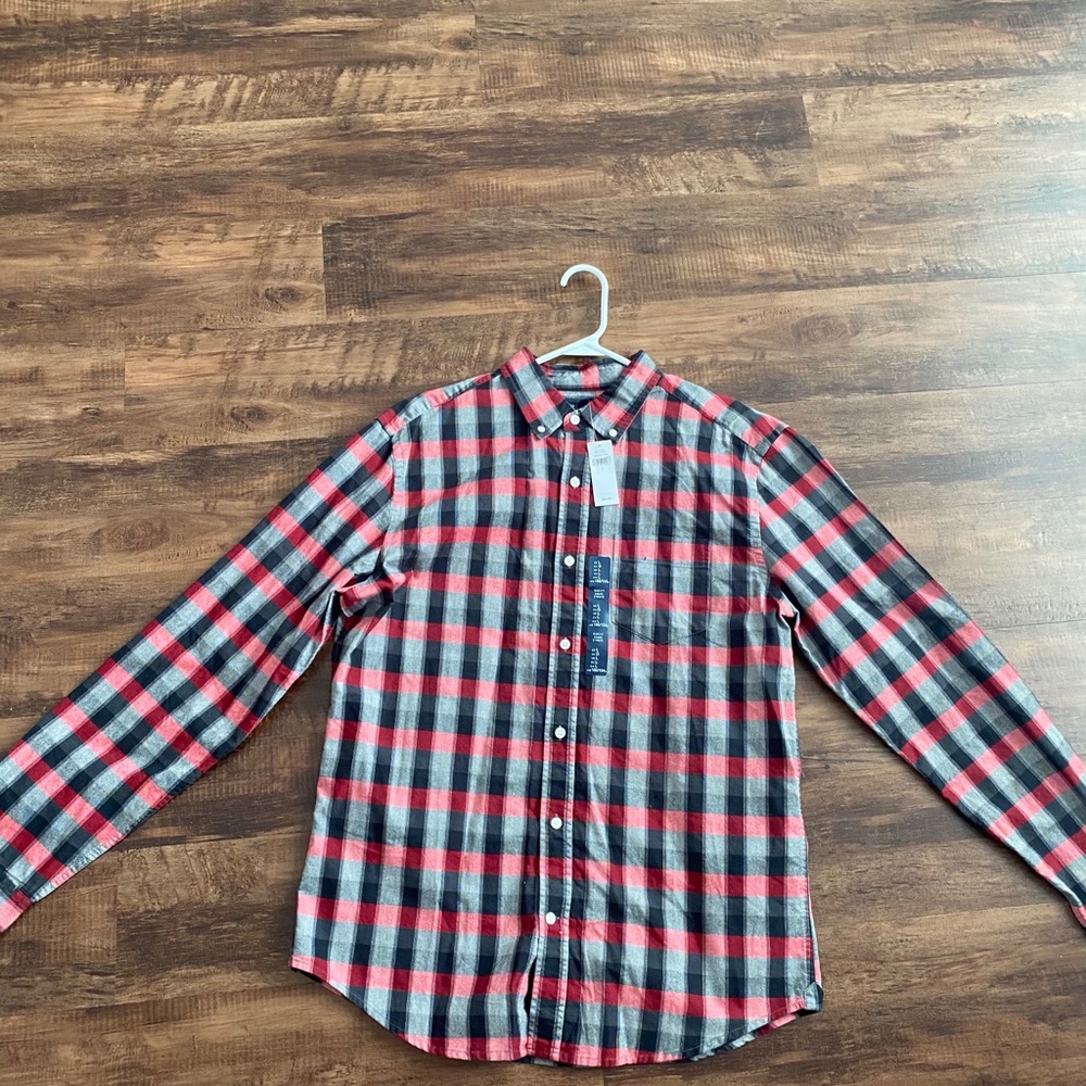 GAP slim fit, button up L dress shirt